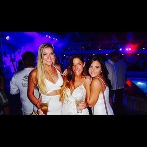 Meet your Posher, Ally